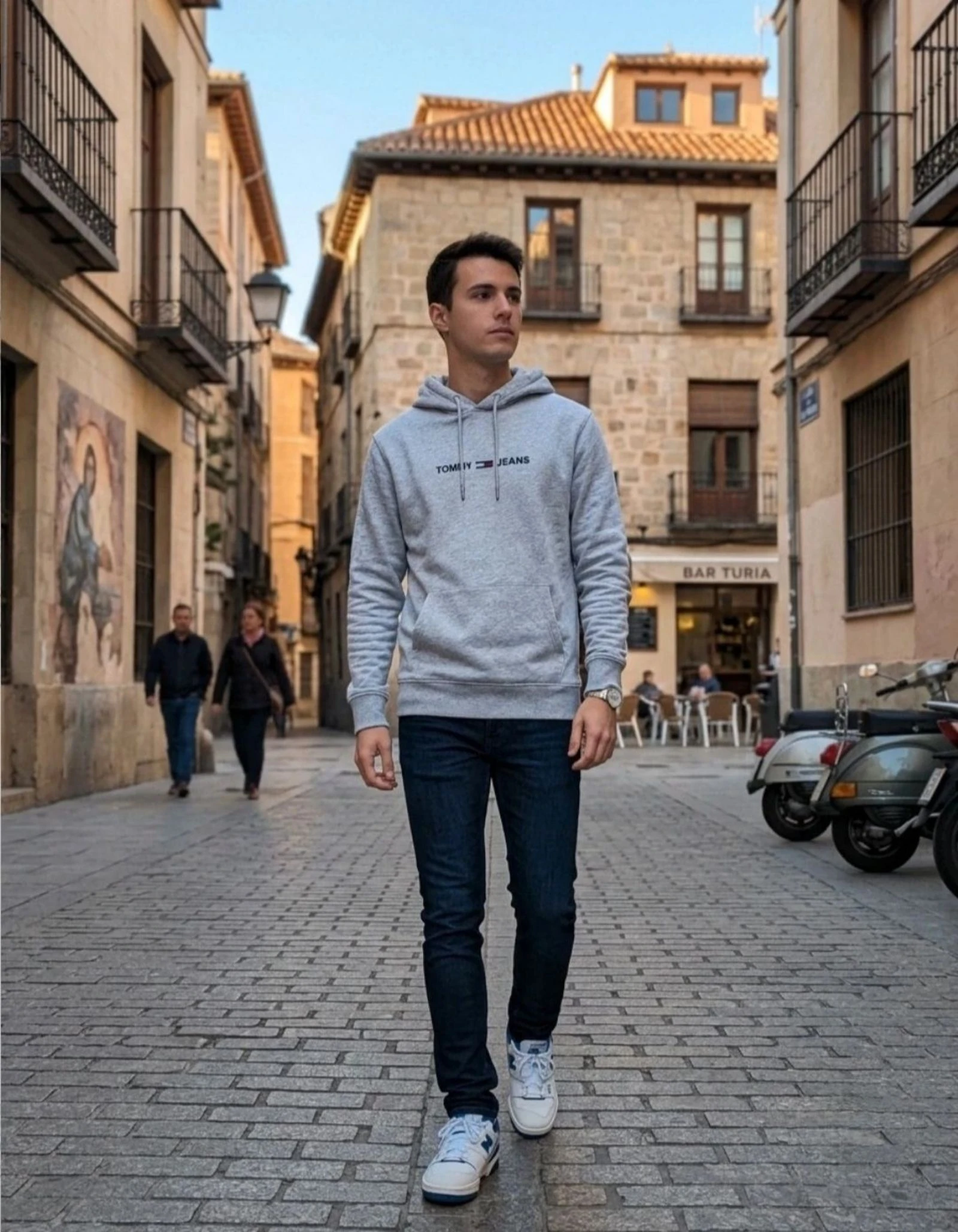 Grijze hoodie van Tommy Jeans maat M – photo 3